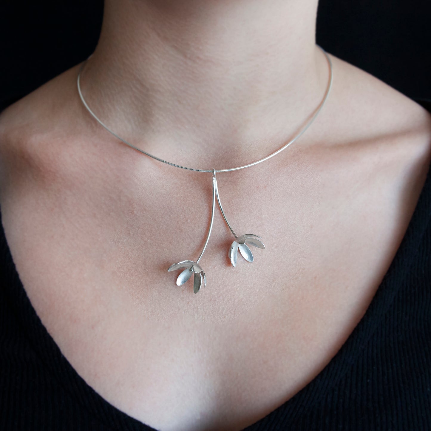 Silver Daisy Flower Pendant