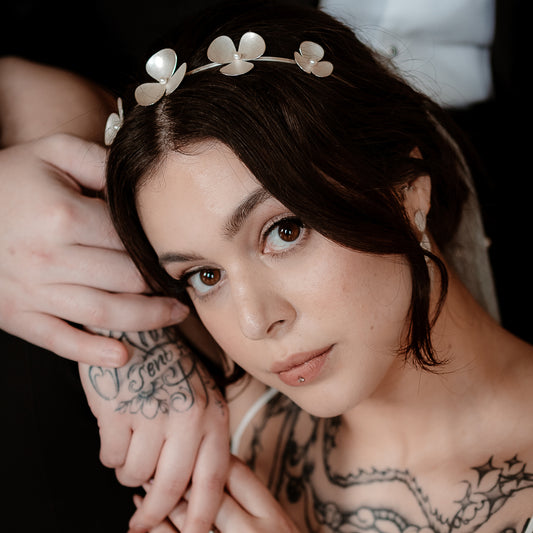 Silver Poppy headband, which becomes a set of jewellery