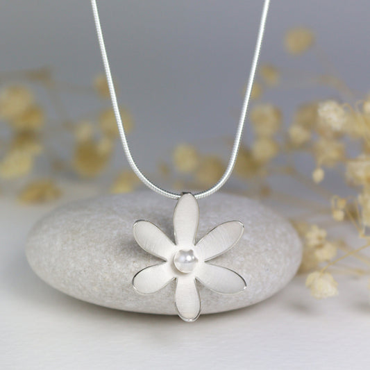 Silver and Pearl Daisy Necklace